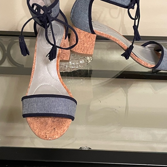 Bandolino cork/denim sandals size 7.5 - Picture 2 of 9